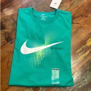 Nike Men's Short Sleeve Tee Shirt Green Swoosh Logo Print XXL Tall 2XLT NEW